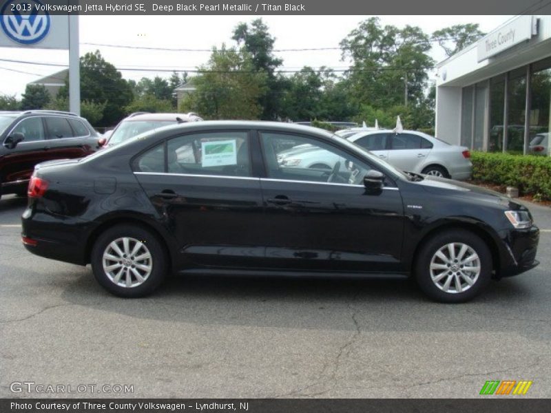 Deep Black Pearl Metallic / Titan Black 2013 Volkswagen Jetta Hybrid SE