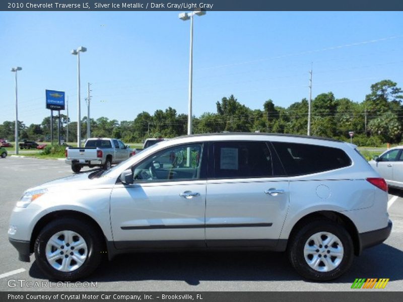 Silver Ice Metallic / Dark Gray/Light Gray 2010 Chevrolet Traverse LS