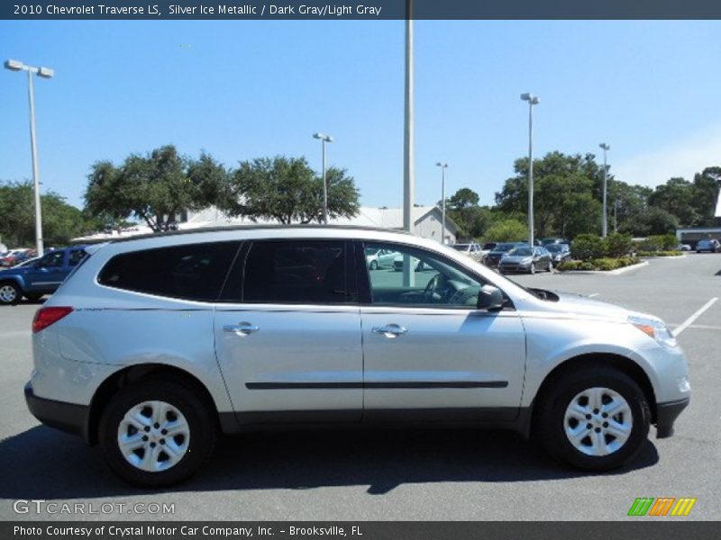 Silver Ice Metallic / Dark Gray/Light Gray 2010 Chevrolet Traverse LS