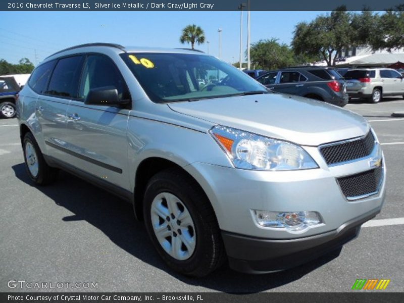 Silver Ice Metallic / Dark Gray/Light Gray 2010 Chevrolet Traverse LS
