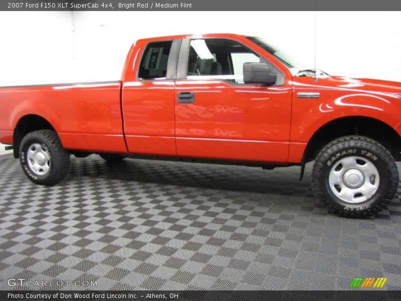 Bright Red / Medium Flint 2007 Ford F150 XLT SuperCab 4x4