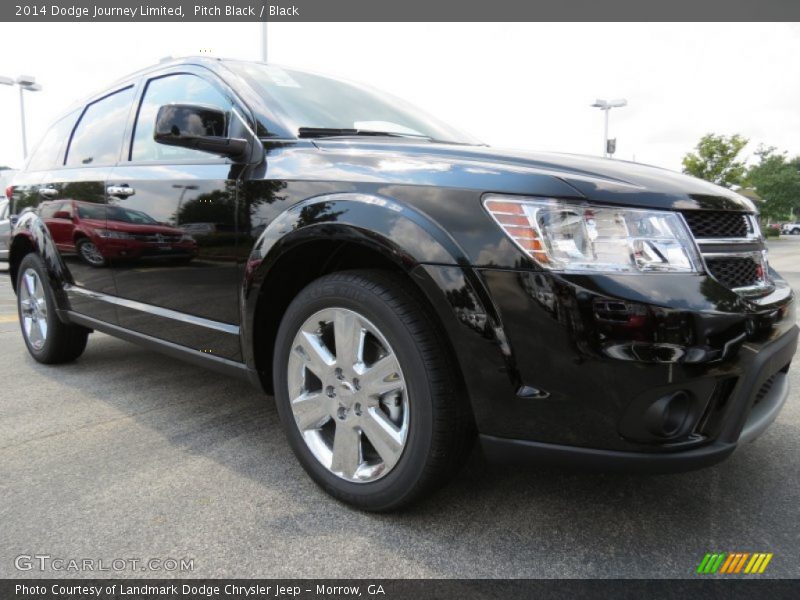 Front 3/4 View of 2014 Journey Limited