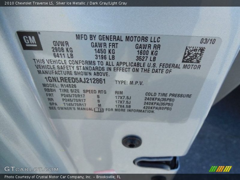 Silver Ice Metallic / Dark Gray/Light Gray 2010 Chevrolet Traverse LS