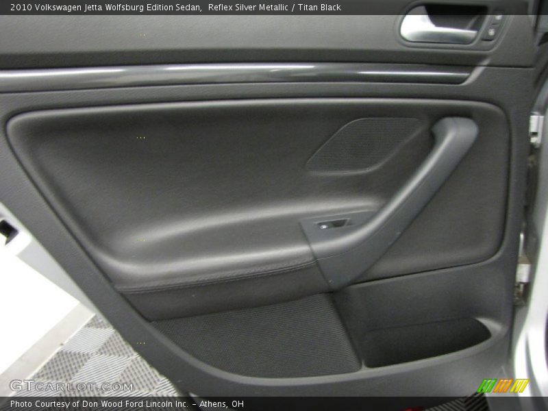 Reflex Silver Metallic / Titan Black 2010 Volkswagen Jetta Wolfsburg Edition Sedan