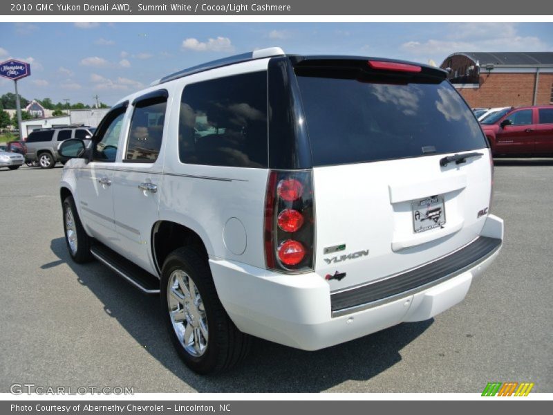 Summit White / Cocoa/Light Cashmere 2010 GMC Yukon Denali AWD