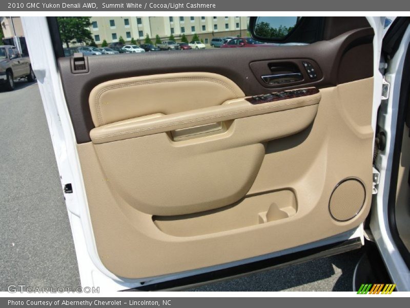 Summit White / Cocoa/Light Cashmere 2010 GMC Yukon Denali AWD