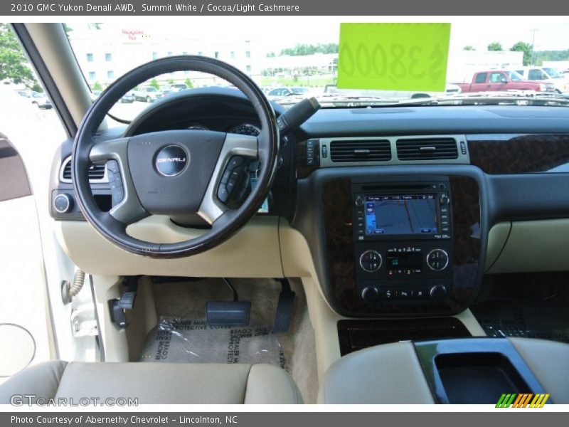 Summit White / Cocoa/Light Cashmere 2010 GMC Yukon Denali AWD