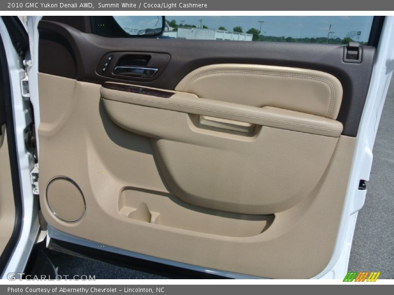 Summit White / Cocoa/Light Cashmere 2010 GMC Yukon Denali AWD