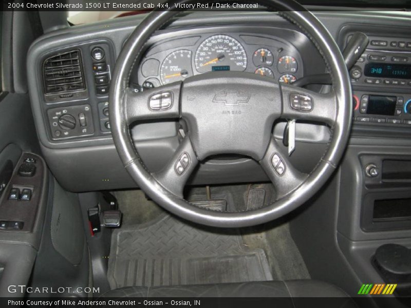 Victory Red / Dark Charcoal 2004 Chevrolet Silverado 1500 LT Extended Cab 4x4