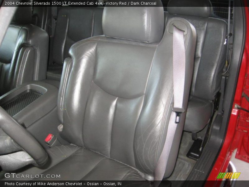 Victory Red / Dark Charcoal 2004 Chevrolet Silverado 1500 LT Extended Cab 4x4