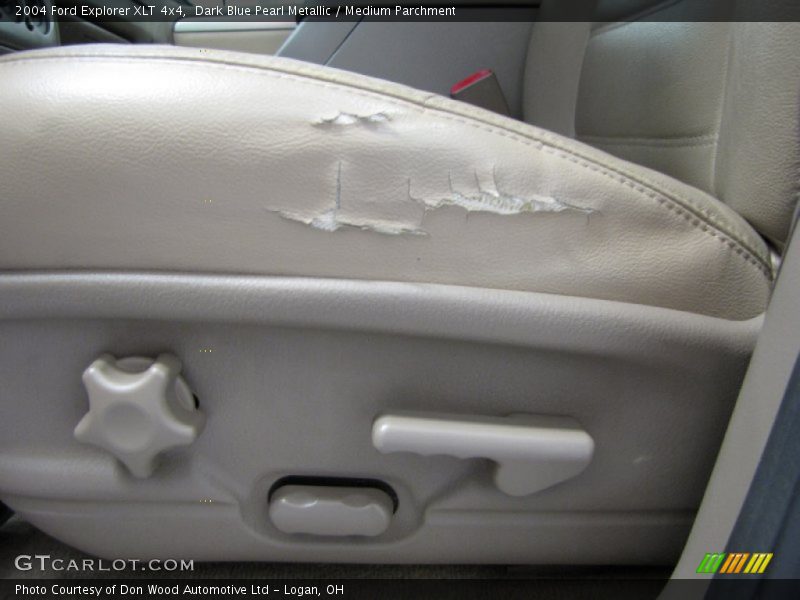 Dark Blue Pearl Metallic / Medium Parchment 2004 Ford Explorer XLT 4x4