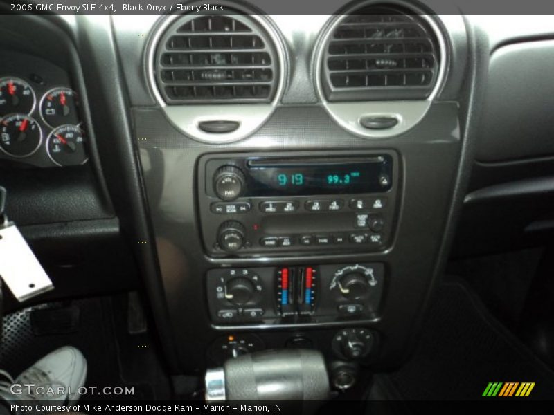 Black Onyx / Ebony Black 2006 GMC Envoy SLE 4x4