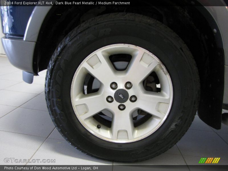 Dark Blue Pearl Metallic / Medium Parchment 2004 Ford Explorer XLT 4x4