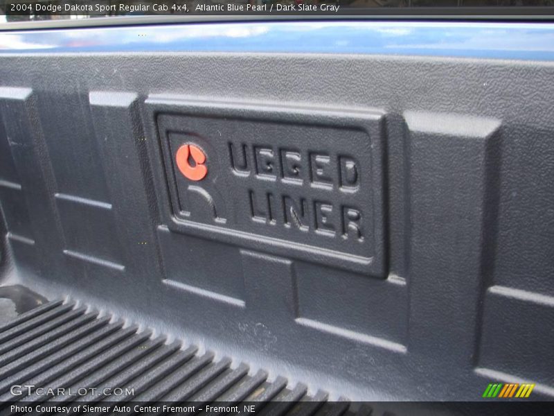 Atlantic Blue Pearl / Dark Slate Gray 2004 Dodge Dakota Sport Regular Cab 4x4