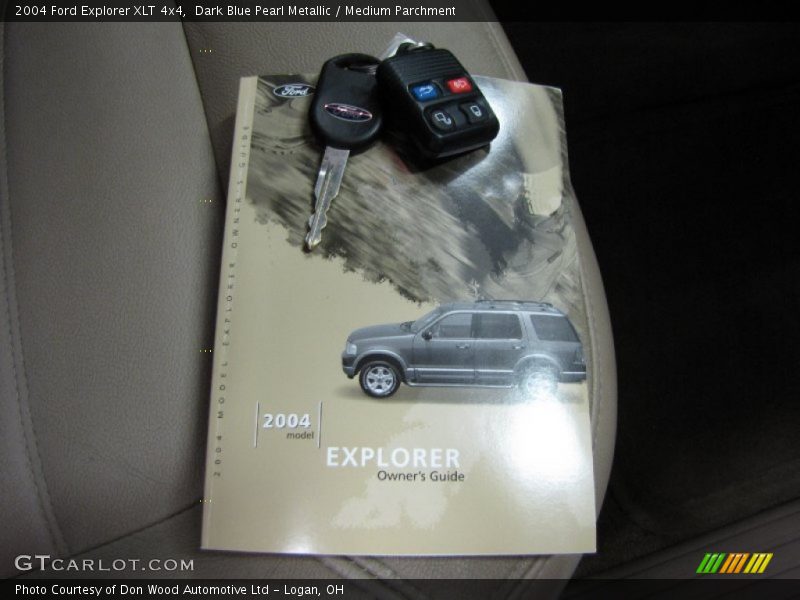 Dark Blue Pearl Metallic / Medium Parchment 2004 Ford Explorer XLT 4x4