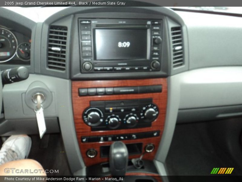 Black / Medium Slate Gray 2005 Jeep Grand Cherokee Limited 4x4