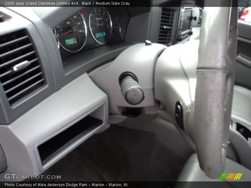 Black / Medium Slate Gray 2005 Jeep Grand Cherokee Limited 4x4