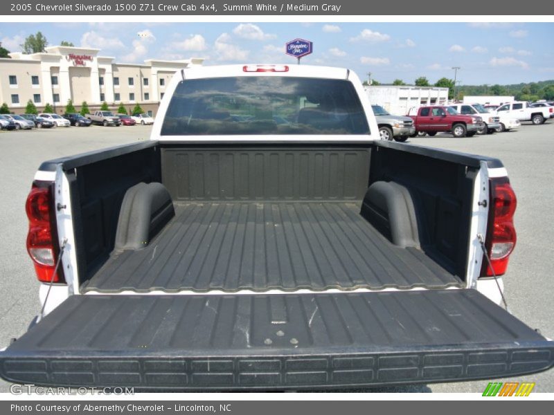 Summit White / Medium Gray 2005 Chevrolet Silverado 1500 Z71 Crew Cab 4x4