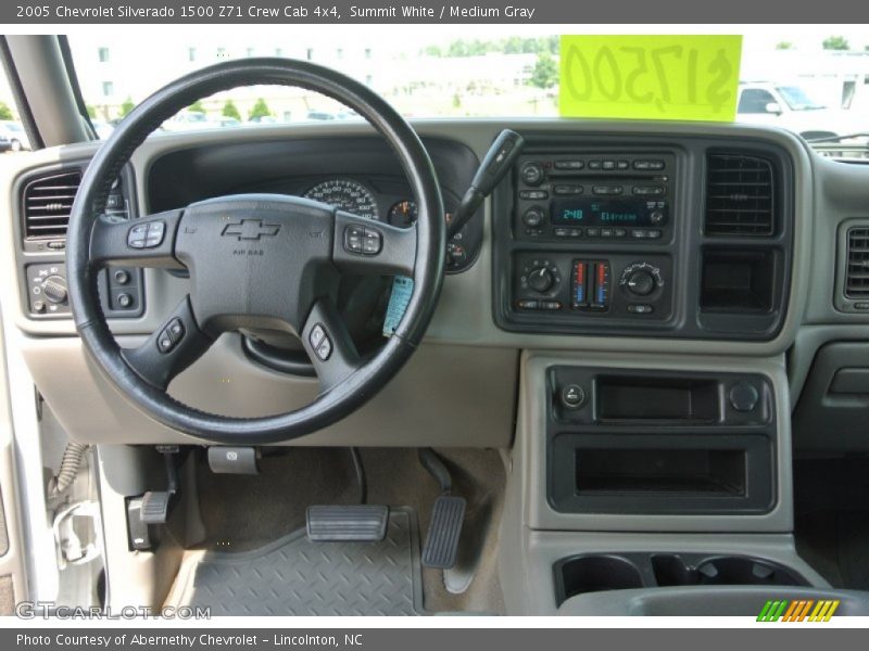 Summit White / Medium Gray 2005 Chevrolet Silverado 1500 Z71 Crew Cab 4x4