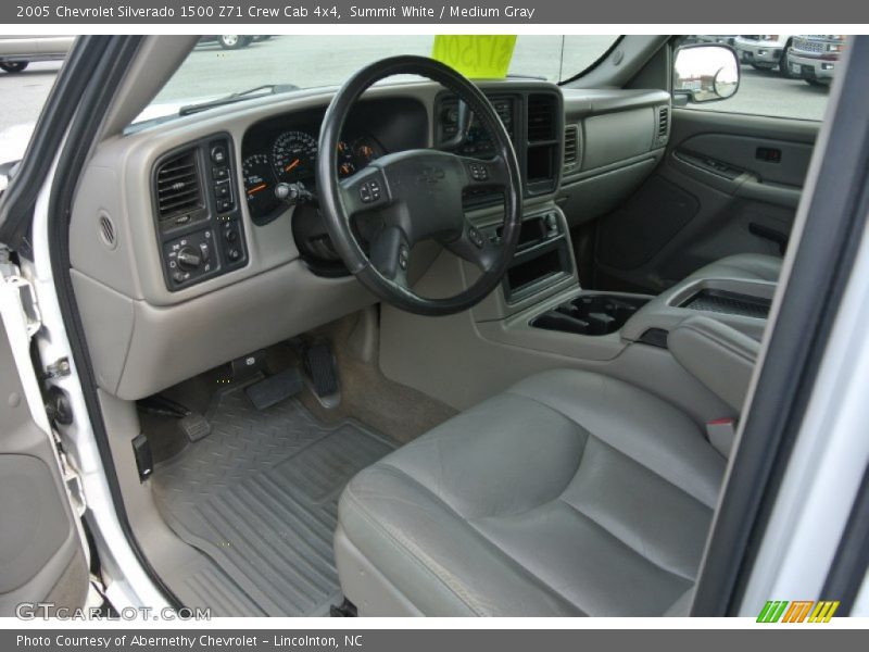 Summit White / Medium Gray 2005 Chevrolet Silverado 1500 Z71 Crew Cab 4x4