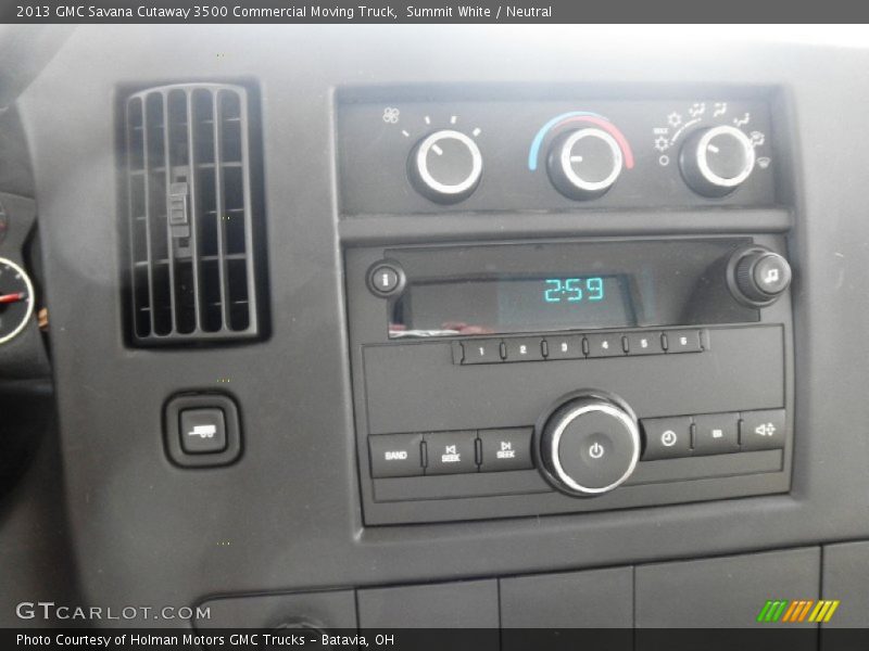 Summit White / Neutral 2013 GMC Savana Cutaway 3500 Commercial Moving Truck