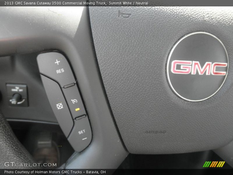 Summit White / Neutral 2013 GMC Savana Cutaway 3500 Commercial Moving Truck