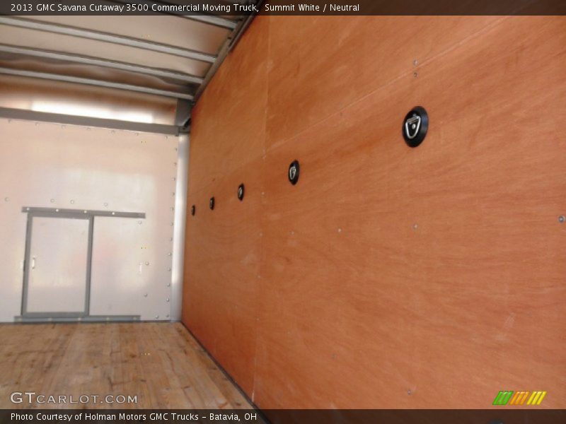 Summit White / Neutral 2013 GMC Savana Cutaway 3500 Commercial Moving Truck