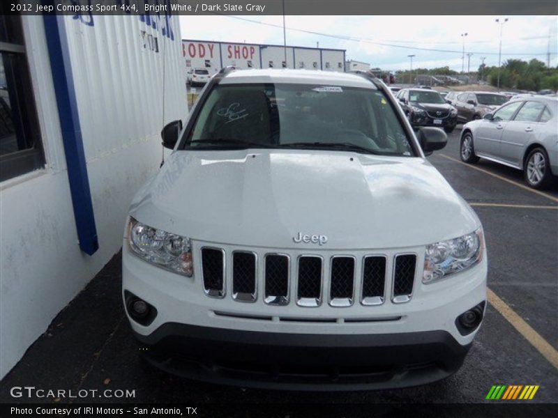 Bright White / Dark Slate Gray 2012 Jeep Compass Sport 4x4