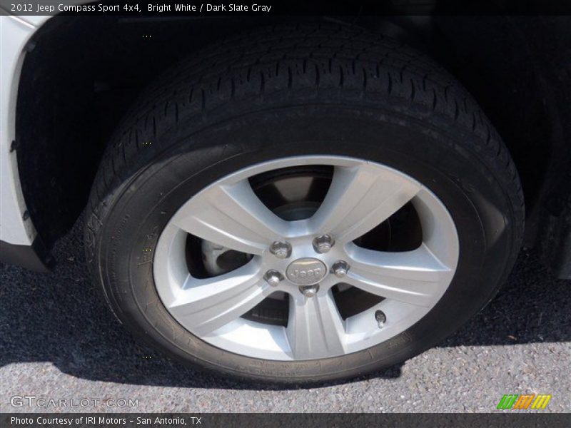 Bright White / Dark Slate Gray 2012 Jeep Compass Sport 4x4