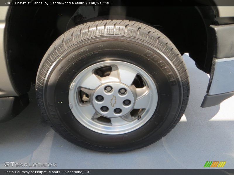 Sandalwood Metallic / Tan/Neutral 2003 Chevrolet Tahoe LS
