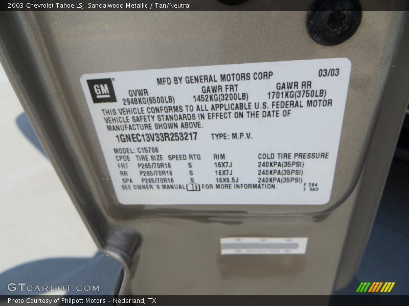 Sandalwood Metallic / Tan/Neutral 2003 Chevrolet Tahoe LS