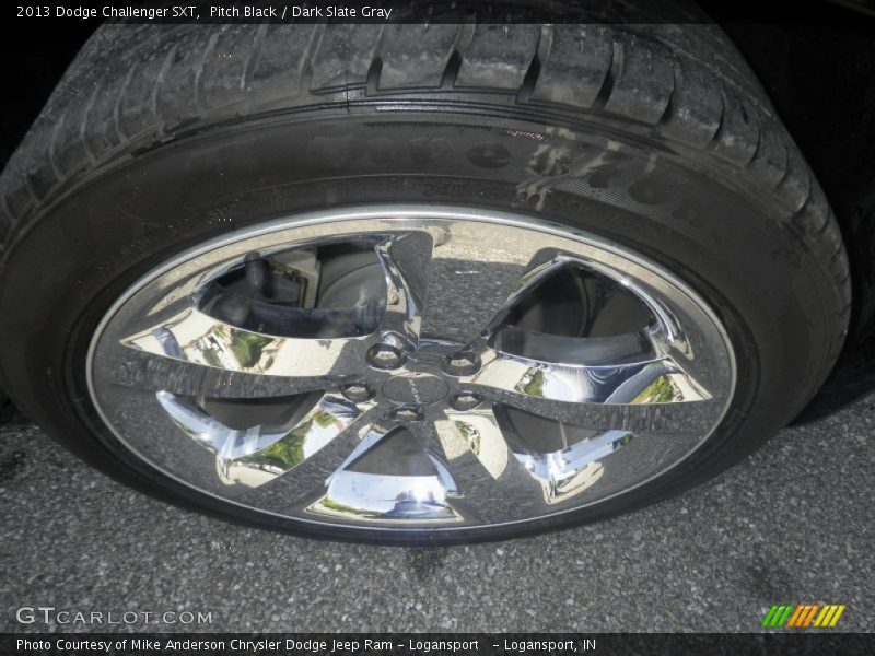 Pitch Black / Dark Slate Gray 2013 Dodge Challenger SXT