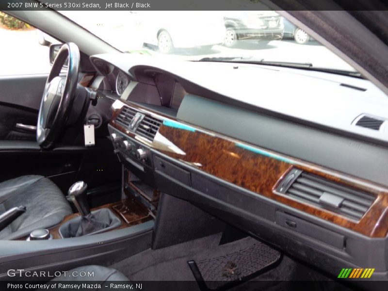Jet Black / Black 2007 BMW 5 Series 530xi Sedan