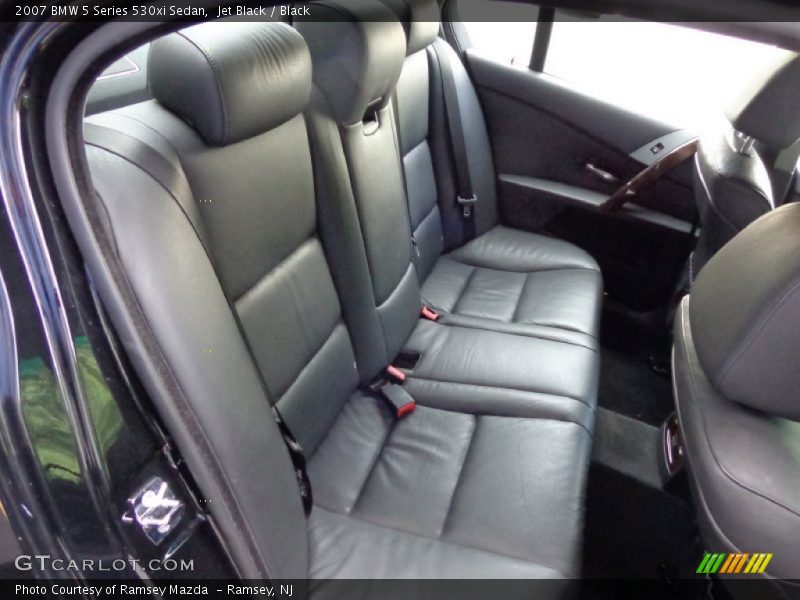 Jet Black / Black 2007 BMW 5 Series 530xi Sedan