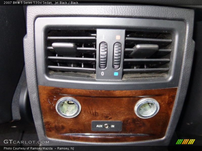Jet Black / Black 2007 BMW 5 Series 530xi Sedan