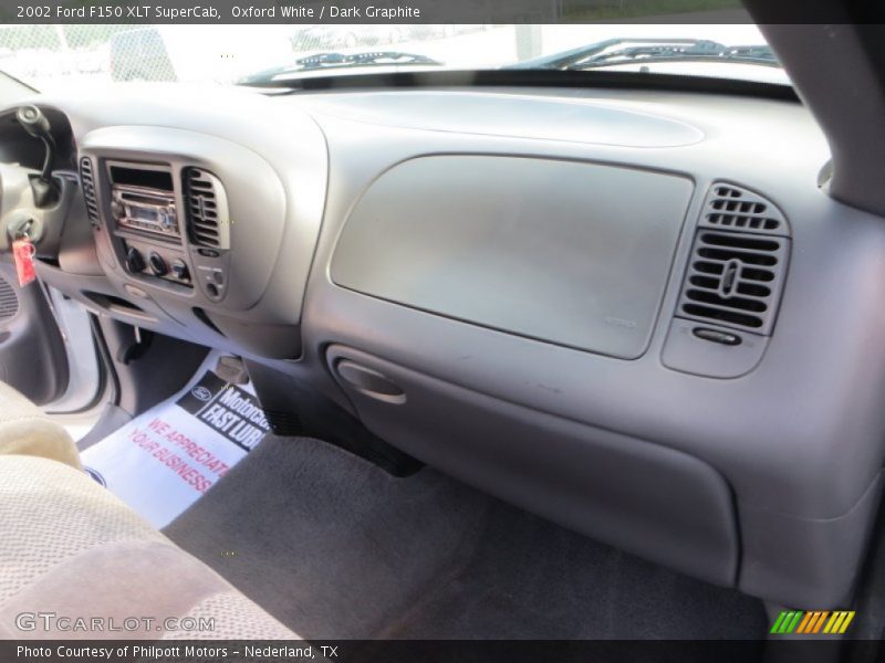 Oxford White / Dark Graphite 2002 Ford F150 XLT SuperCab