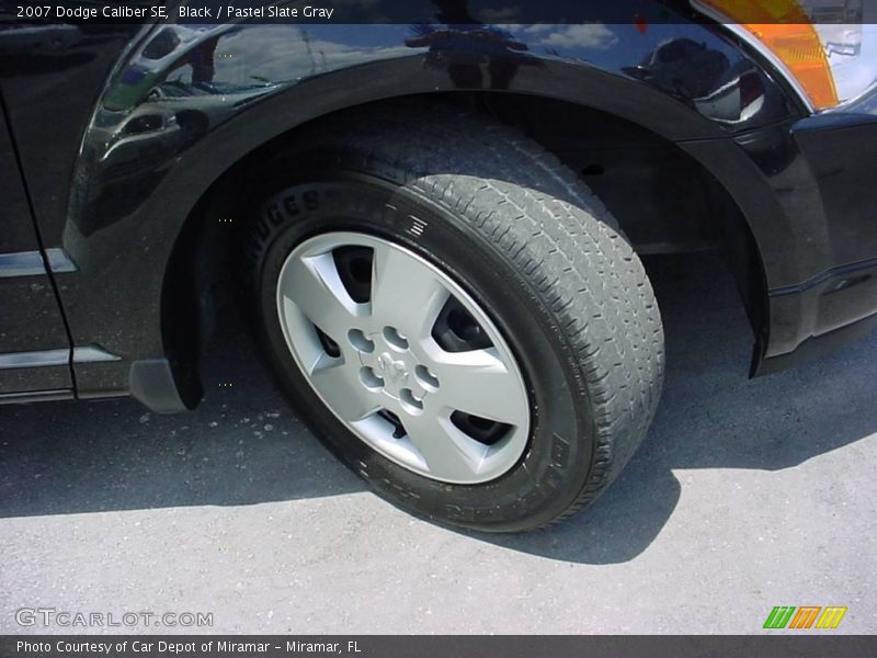 Black / Pastel Slate Gray 2007 Dodge Caliber SE