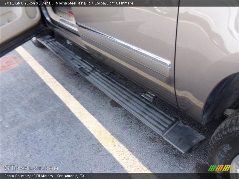 Mocha Steel Metallic / Cocoa/Light Cashmere 2011 GMC Yukon XL Denali