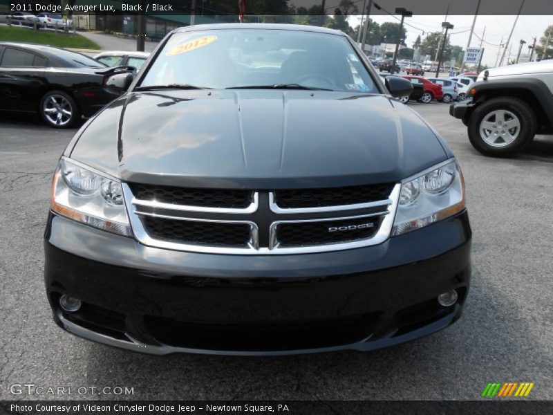 Black / Black 2011 Dodge Avenger Lux