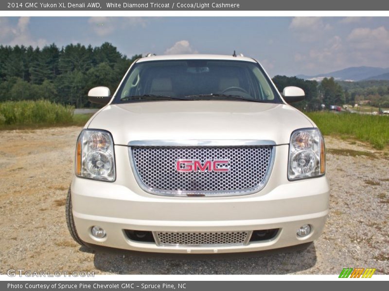 White Diamond Tricoat / Cocoa/Light Cashmere 2014 GMC Yukon XL Denali AWD