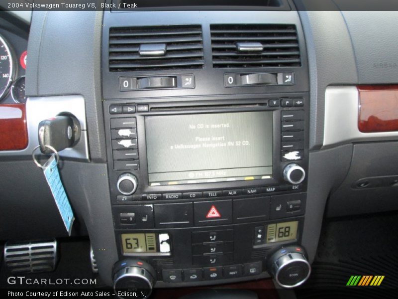 Black / Teak 2004 Volkswagen Touareg V8