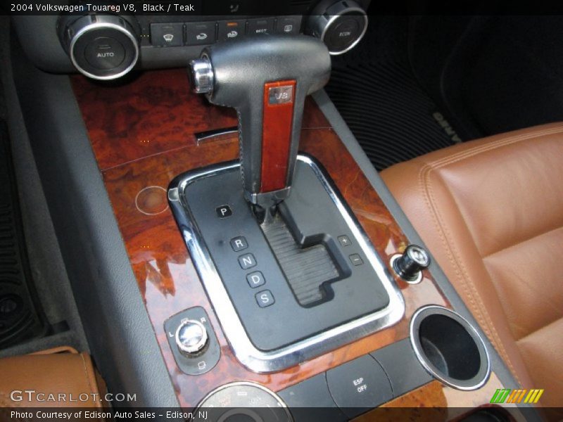 Black / Teak 2004 Volkswagen Touareg V8