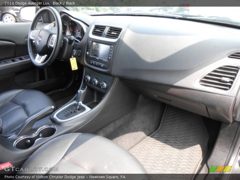Black / Black 2011 Dodge Avenger Lux