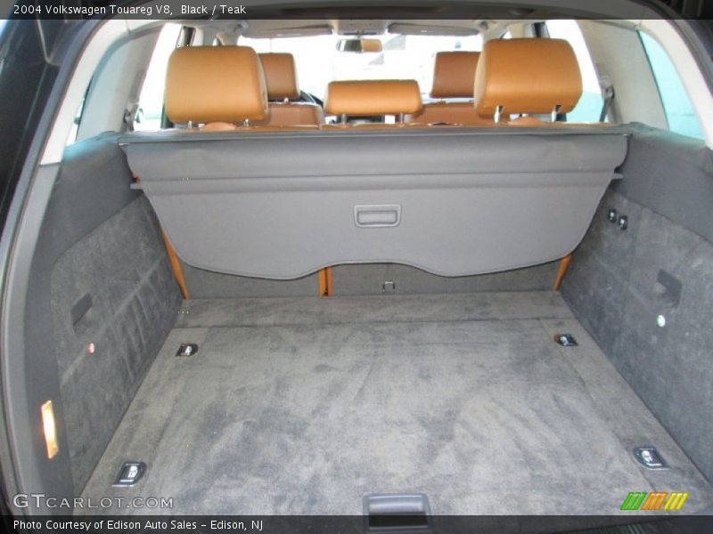 Black / Teak 2004 Volkswagen Touareg V8