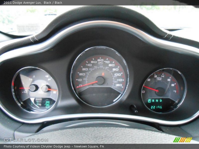 Black / Black 2011 Dodge Avenger Lux