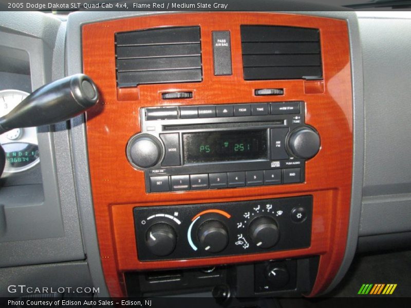 Flame Red / Medium Slate Gray 2005 Dodge Dakota SLT Quad Cab 4x4