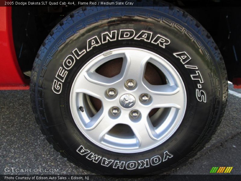 Flame Red / Medium Slate Gray 2005 Dodge Dakota SLT Quad Cab 4x4