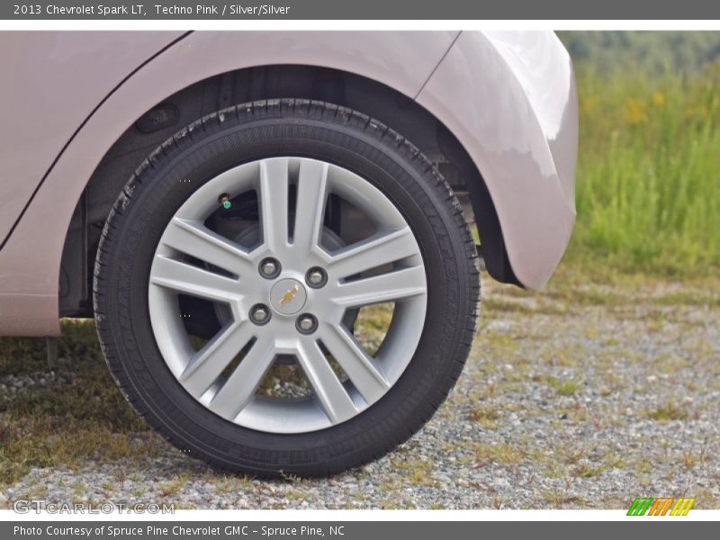 Techno Pink / Silver/Silver 2013 Chevrolet Spark LT