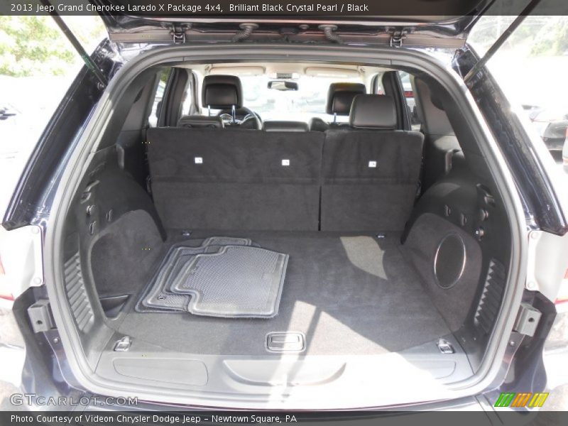 Brilliant Black Crystal Pearl / Black 2013 Jeep Grand Cherokee Laredo X Package 4x4
