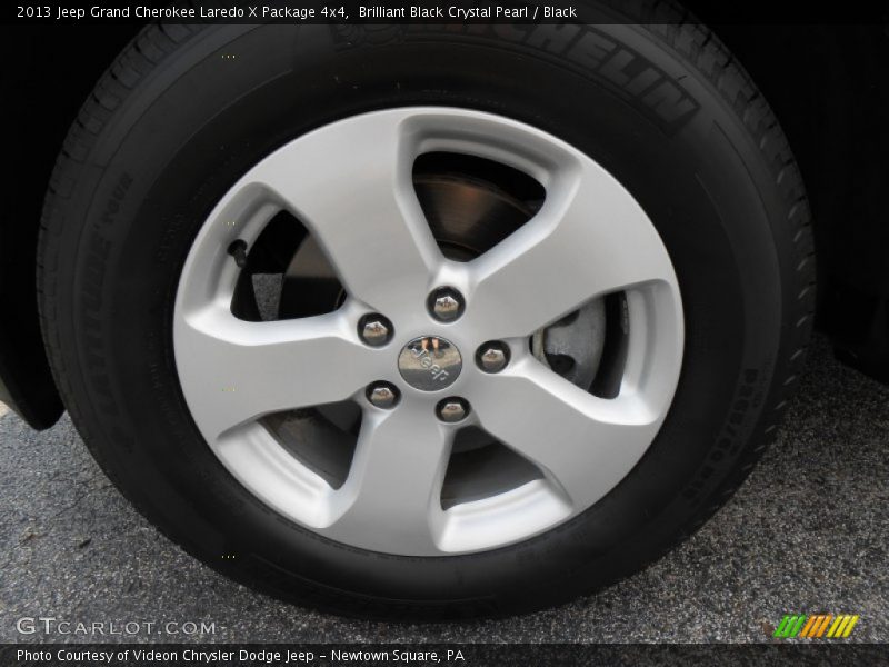 Brilliant Black Crystal Pearl / Black 2013 Jeep Grand Cherokee Laredo X Package 4x4